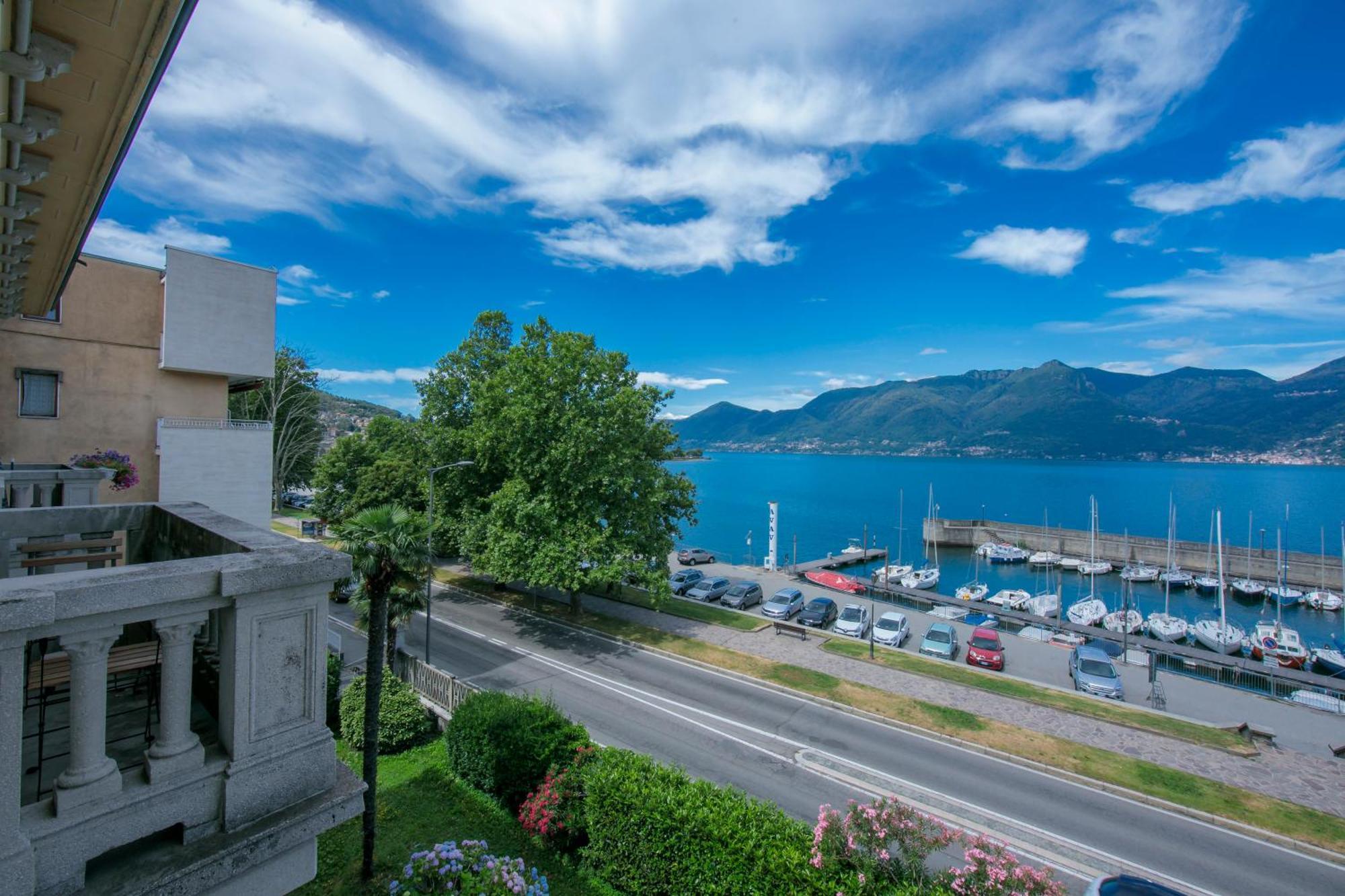 Residenza Oleandro Lake View Luino Center - Happy Rentals Kültér fotó