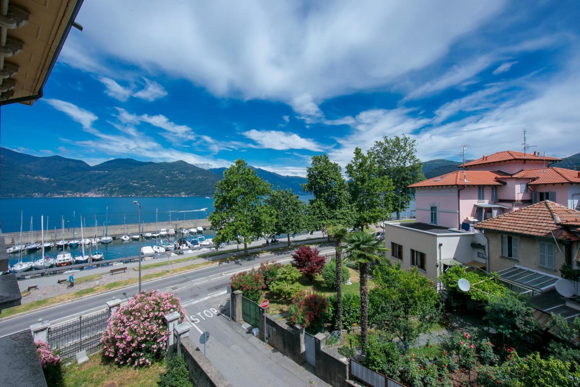 Residenza Oleandro Lake View Luino Center - Happy Rentals Kültér fotó